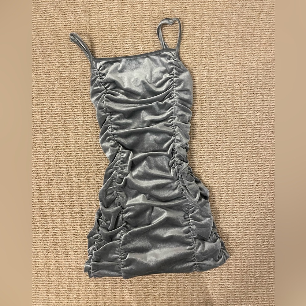 grey mini velvet body con dress